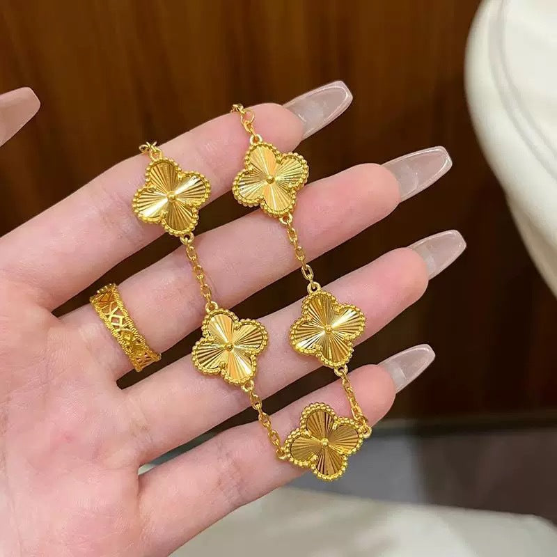 Five-Leaf Clover Bracelet