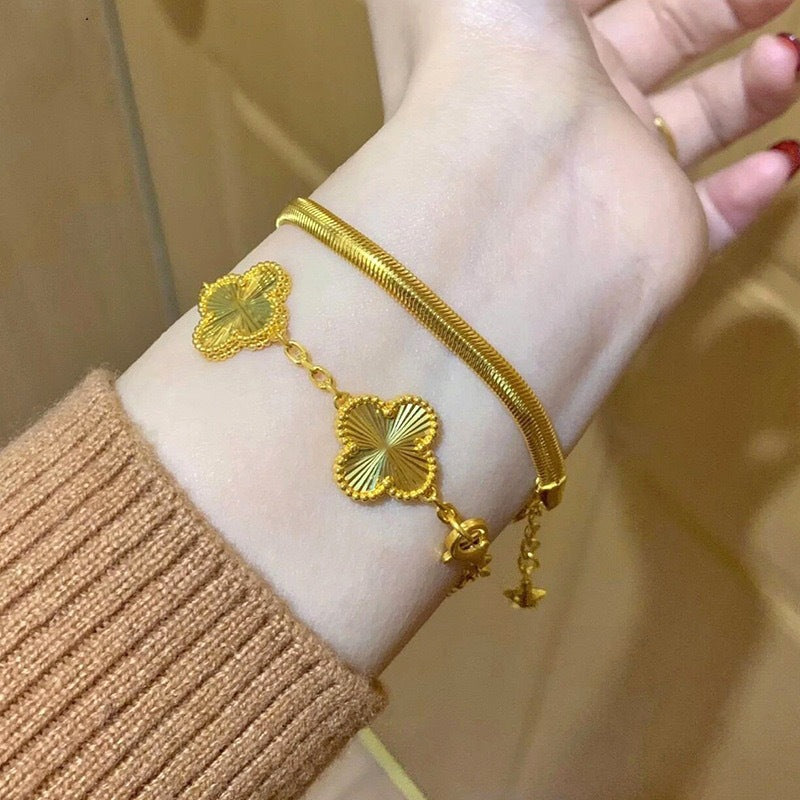 Five-Leaf Clover Bracelet
