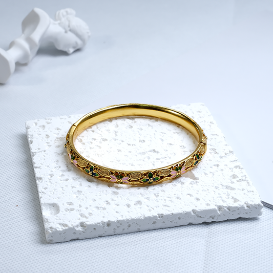 Enamel Flower Clasp Bracelet