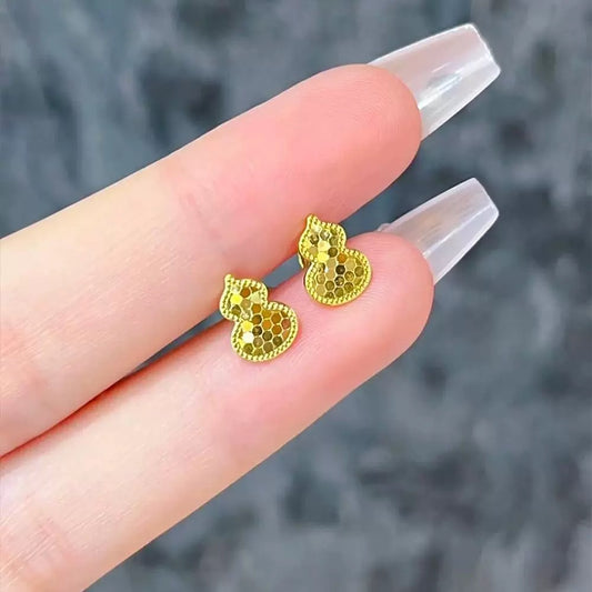 Gourd-shaped ear studs
