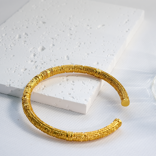 Quilin Dragon Pattern Open-Ended bBracelet